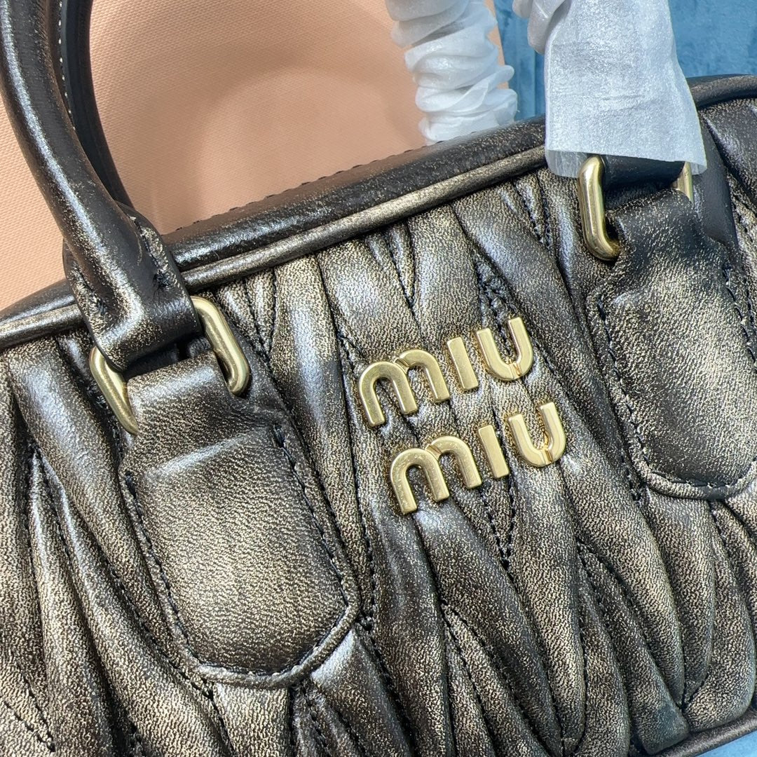 Pronta Entrega – Bolsa Modelo Miu Miu  Tote de Couro Matelassê