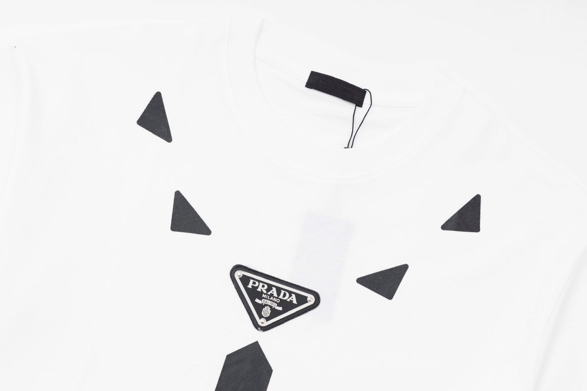 Pronta Entrega – Camiseta Modelo Prada