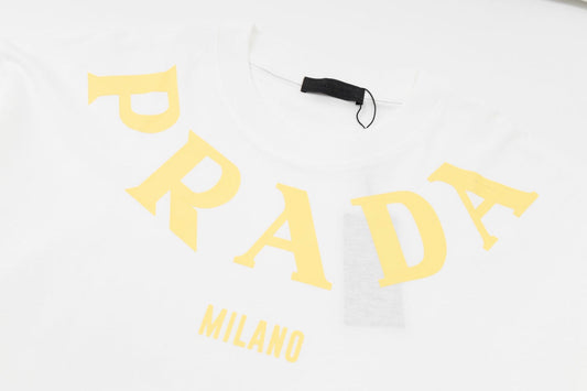 Pronta Entrega – Camiseta Modelo Prada