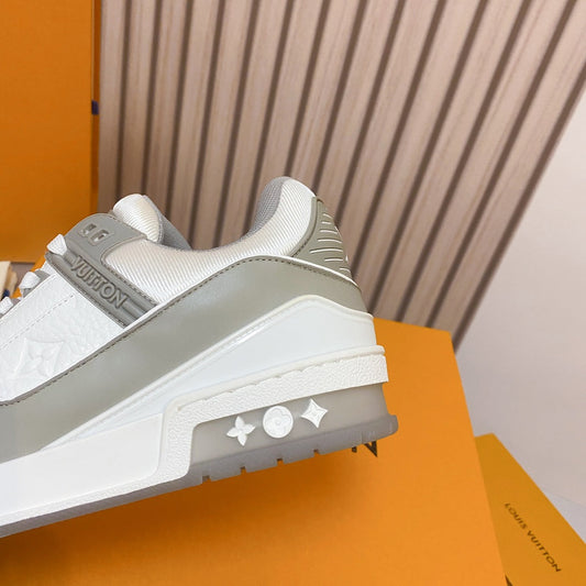 Pronta Entrega – Tênis Modelo LV Trainer
