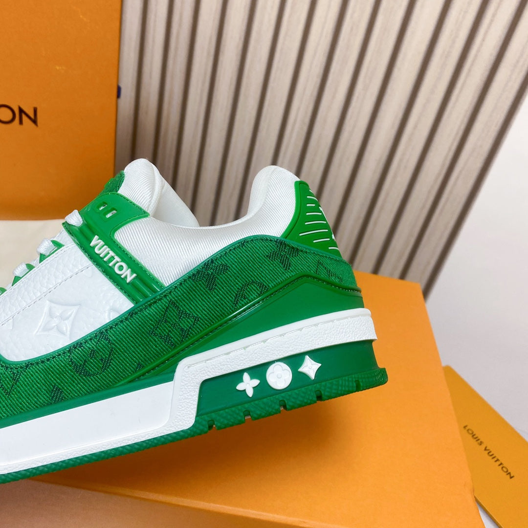 Pronta Entrega – Tênis Modelo LV Trainer