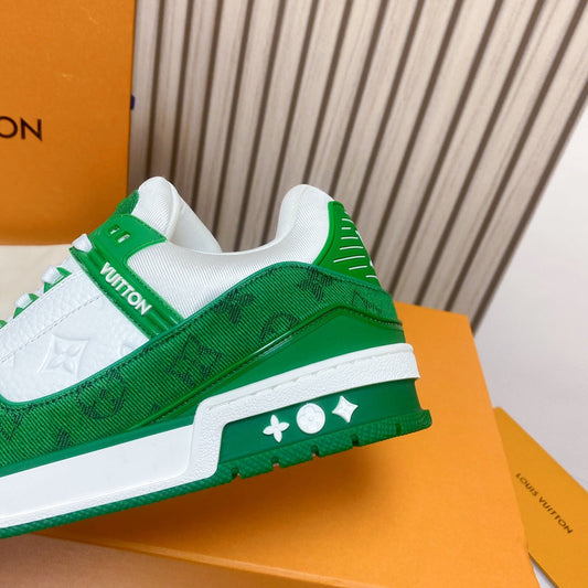Pronta Entrega – Tênis Modelo LV Trainer