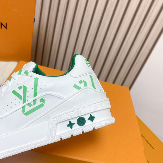 Pronta Entrega – Tênis Modelo LV Trainer