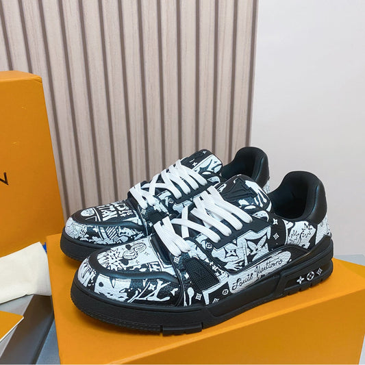 Pronta Entrega – Tênis Modelo LV Trainer Black & White
