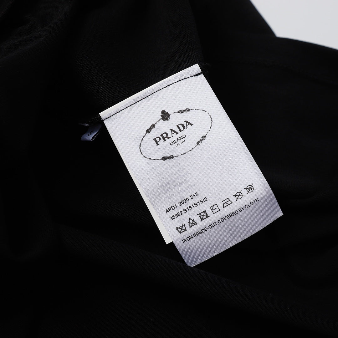 Pronta Entrega – Camiseta Modelo Prada