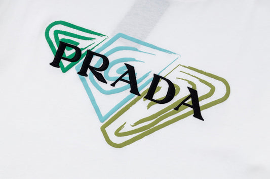 Pronta Entrega – Camiseta Modelo Prada