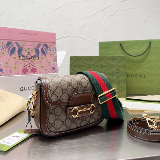 Pronta Entrega – Bolsa Modelo Gucci  mini Alça color com detalhe Horsebit 1955