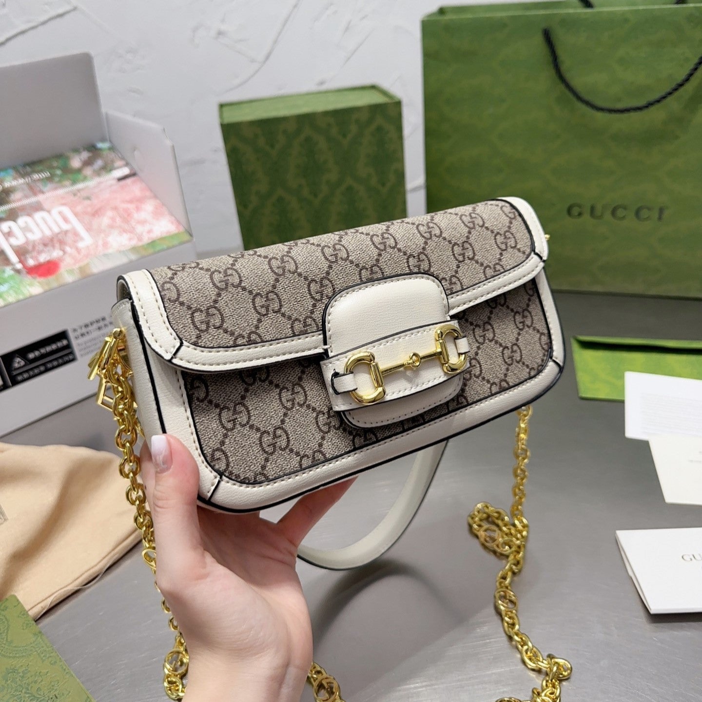 Pronta Entrega – Bolsa Modelo Gucci  mini com detalhe Horsebit 1955 Branco