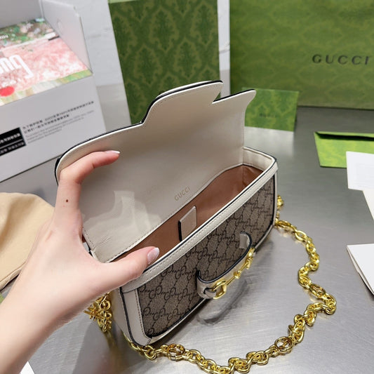 Pronta Entrega – Bolsa Modelo Gucci  mini com detalhe Horsebit 1955 Branco