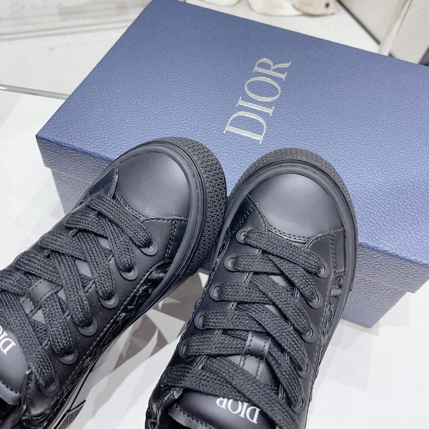 Pronta Entrega – Tênis Modelo Dior