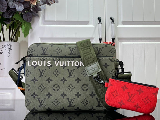 Pronta Entrega – Bolsa Modelo Louis Vuitton Pouchete Voyage Souple