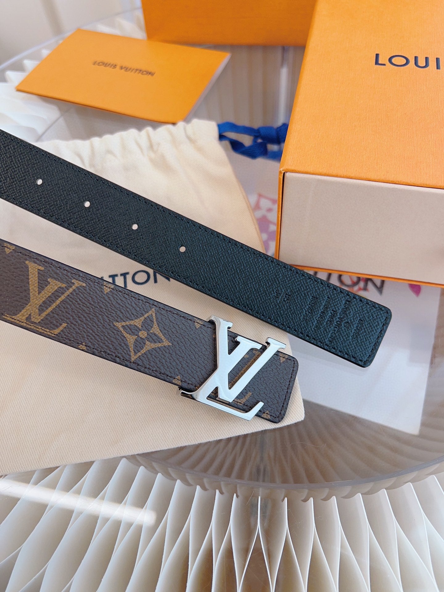 Pronta Entrega – Cinto Modelo Louis Vuitton Reversível LV Initiales 30 mm