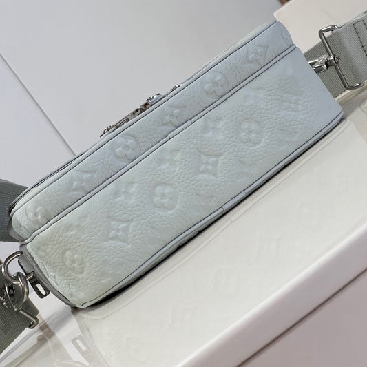 Pronta Entrega – PRONTA-ENTREGA – Bolsa Modelo Louis Vuitton S-Lock em couro com monograma Taurillon