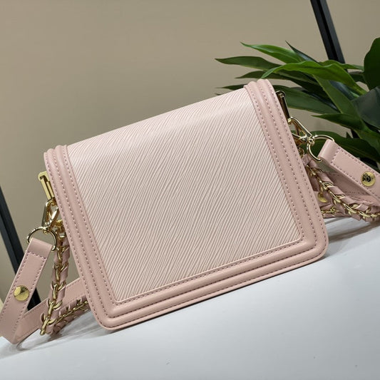 Pronta Entrega – PRONTA-ENTREGA – Bolsa Modelo Louis Vuitton Mini Delfina