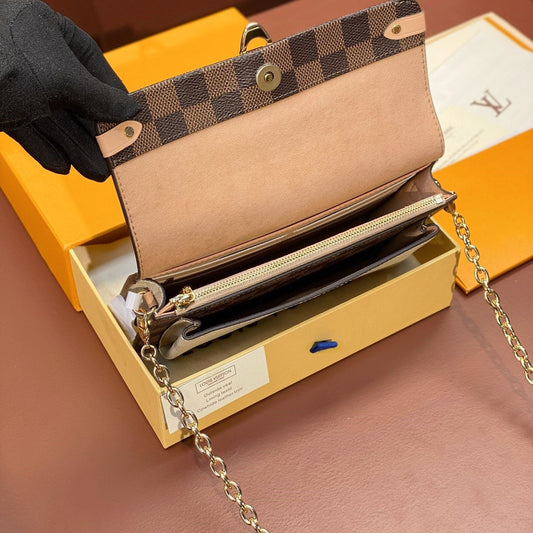 Pronta Entrega – PRONTA-ENTREGA – Bolsa Modelo Louis Vuitton Vavin PM