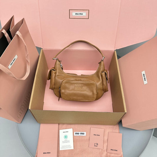 Pronta Entrega – Bolsa Miu Miu Pocket em Couro Napa