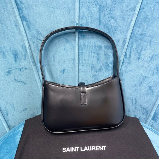 Pronta Entrega – Bolsa Modelo Saint Laurent Le 5 à 7 mini de Ombro