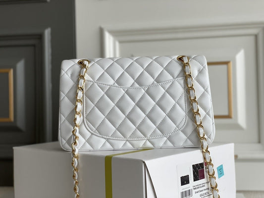 Pronta Entrega – Bolsa Jumbo Classic Double Flap Lambskin Chanel