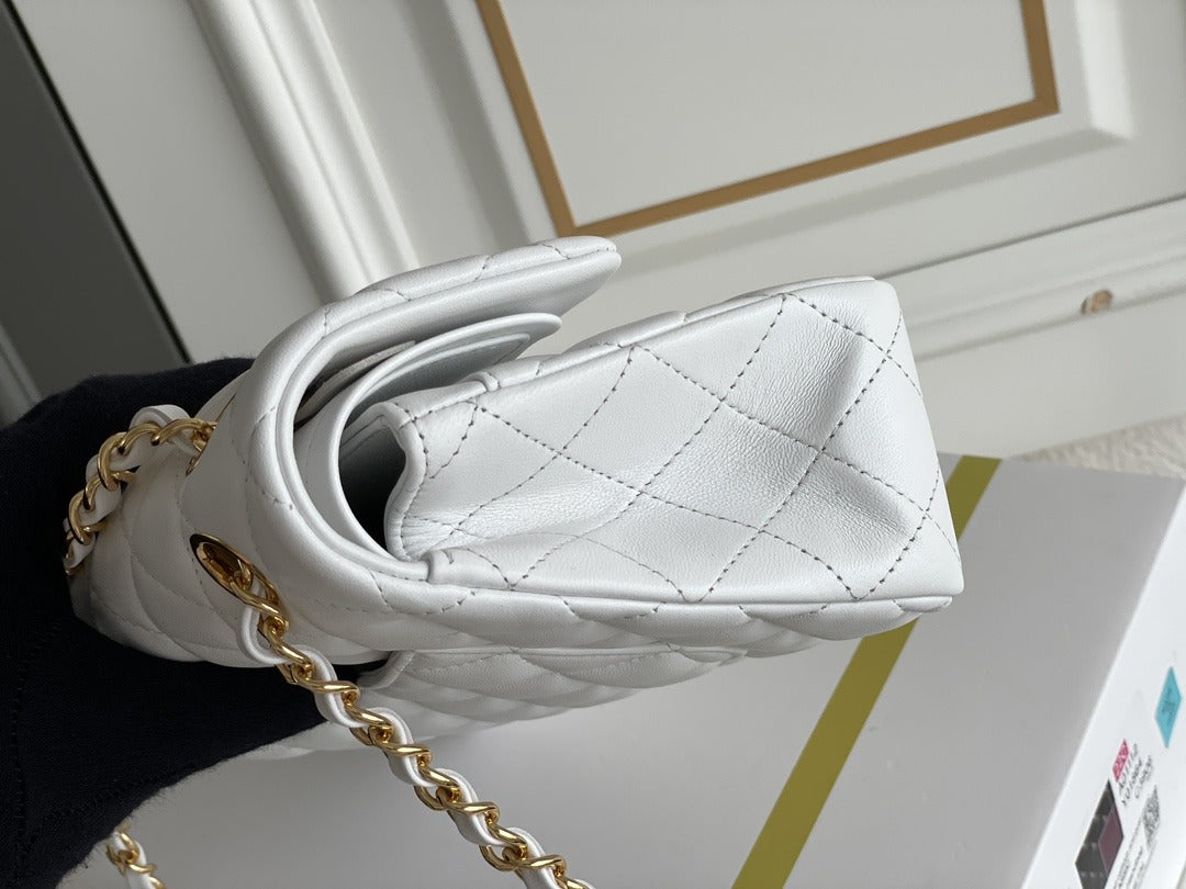 Pronta Entrega – Bolsa Jumbo Classic Double Flap Lambskin Chanel