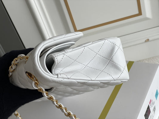 Pronta Entrega – Bolsa Jumbo Classic Double Flap Lambskin Chanel