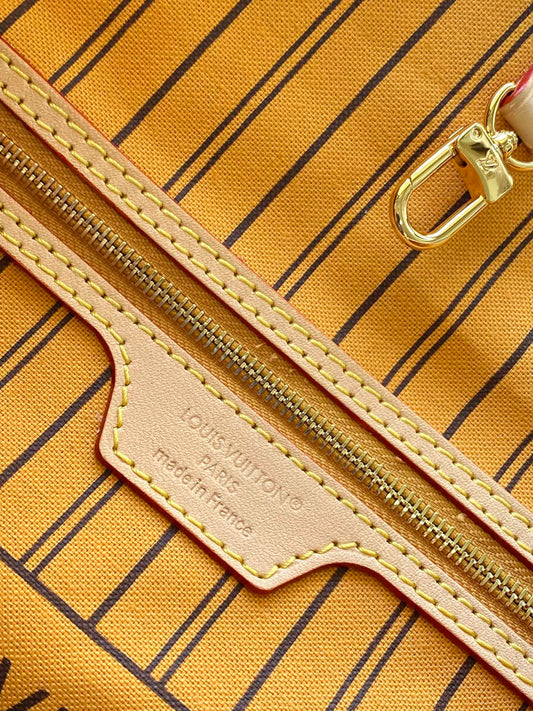 Pronta Entrega – Bolsa Neverfull Bandoulière Inside Out MM