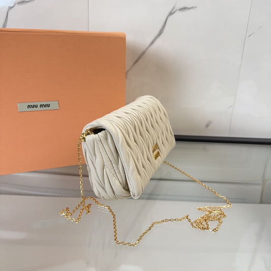 Pronta Entrega – Bolsa Miu Miu Mini em Couro Nappa Matelassé