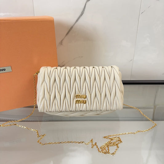 Pronta Entrega – Bolsa Miu Miu Mini em Couro Nappa Matelassé