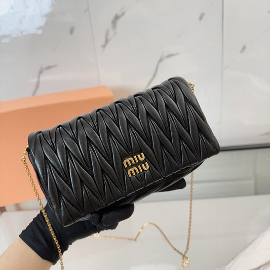 Pronta Entrega – Bolsa Miu Miu Mini em Couro Nappa Matelassé
