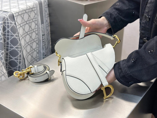Pronta Entrega – Bolsa Dior Saddle Míni com Alça