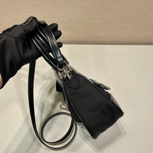 Pronta Entrega – Bolsa Prada Moon